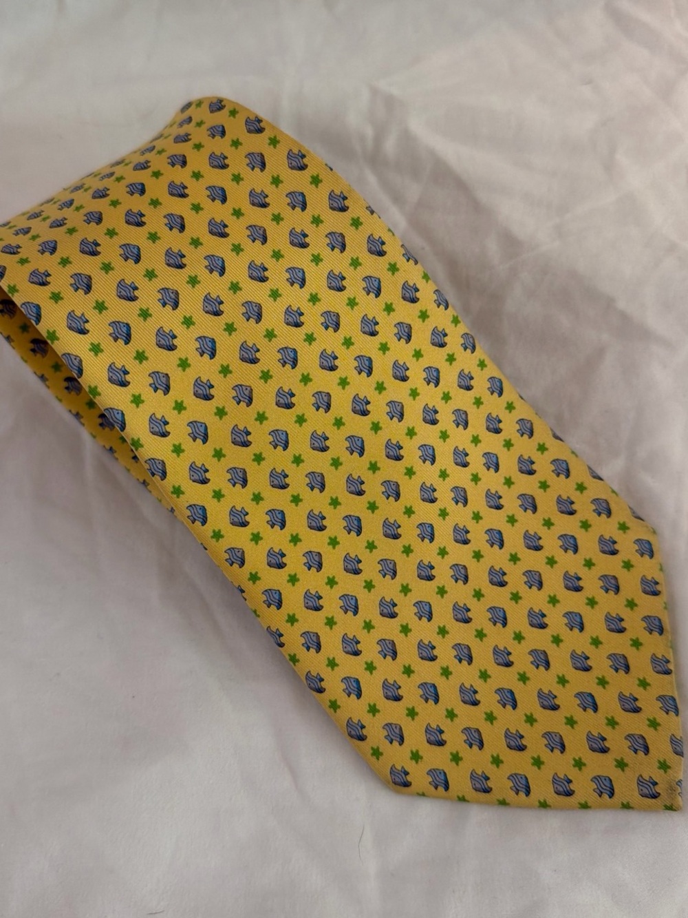 🐟Salvatore Ferragamo Men's 100% Silk Yellow Tie with Blue Fish & Green Stars
